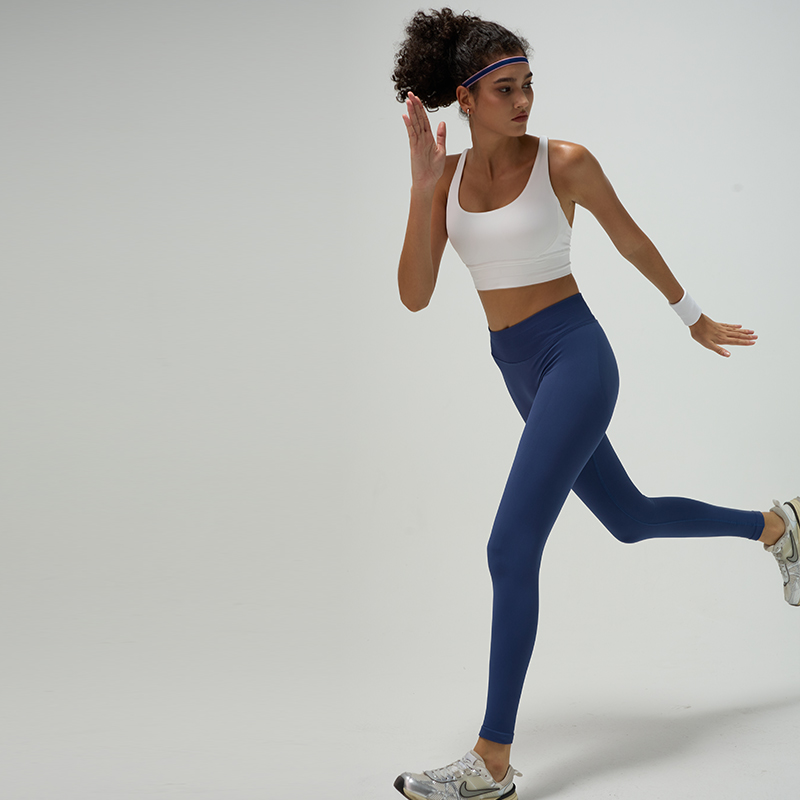 Pantalones de yoga de cintura media diseñados para un flujo de movimiento libre