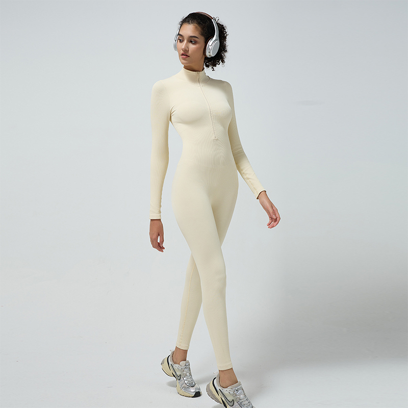 Mono de yoga deportivo ajustable con cremallera y cuello alto